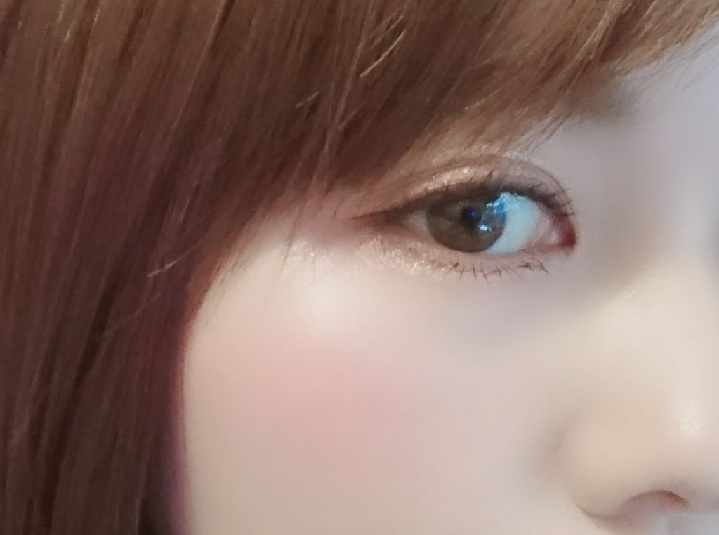 引き立てるのは‘ほわっとチーク’