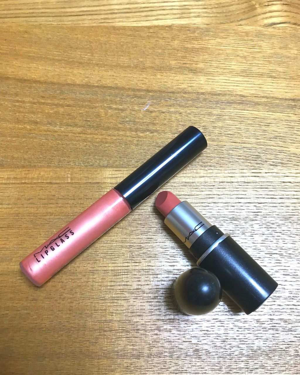 12)見たまま発色のM·A·C リップガラス