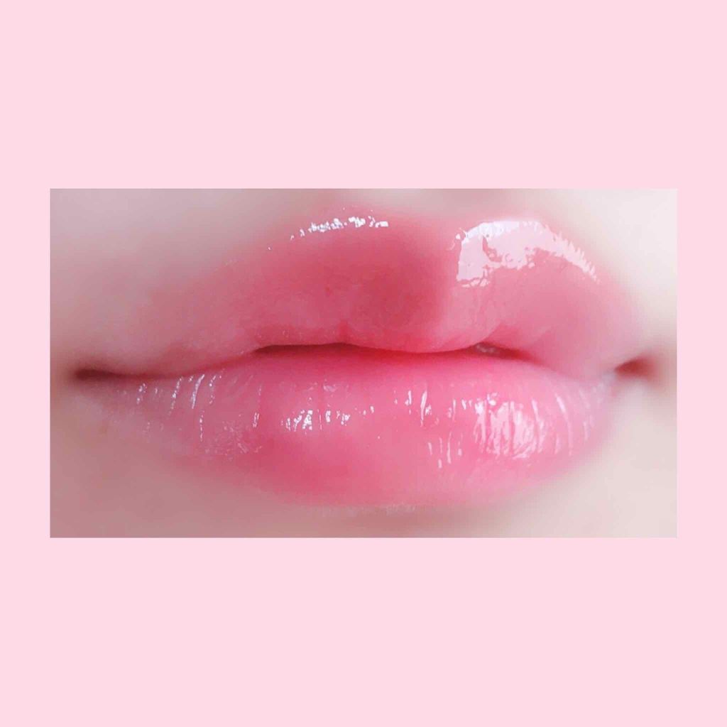 リップはうるうるピンク