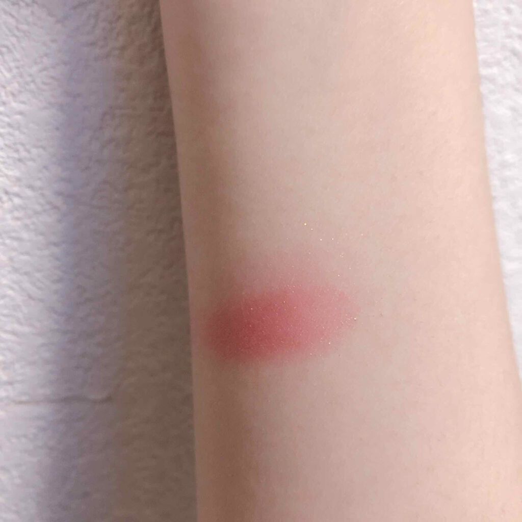 高発色で肌になじみやすい