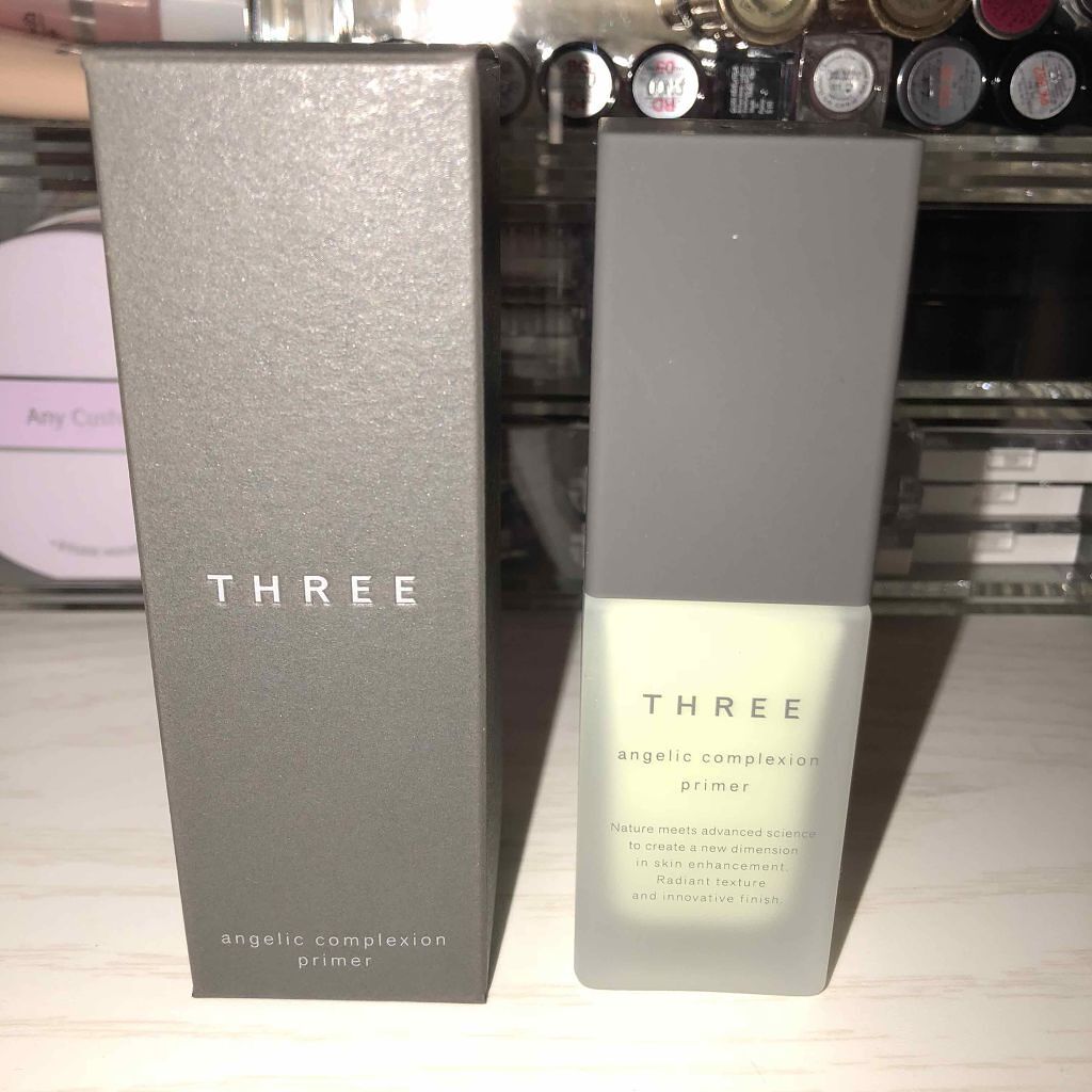 透明感のある肌へ | THREE