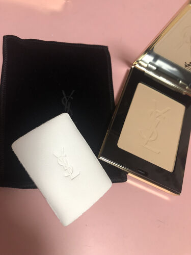 試してみた ラディアントコンパクトパウダー Yves Saint Laurent Beauteのリアルな口コミ レビュー Lips