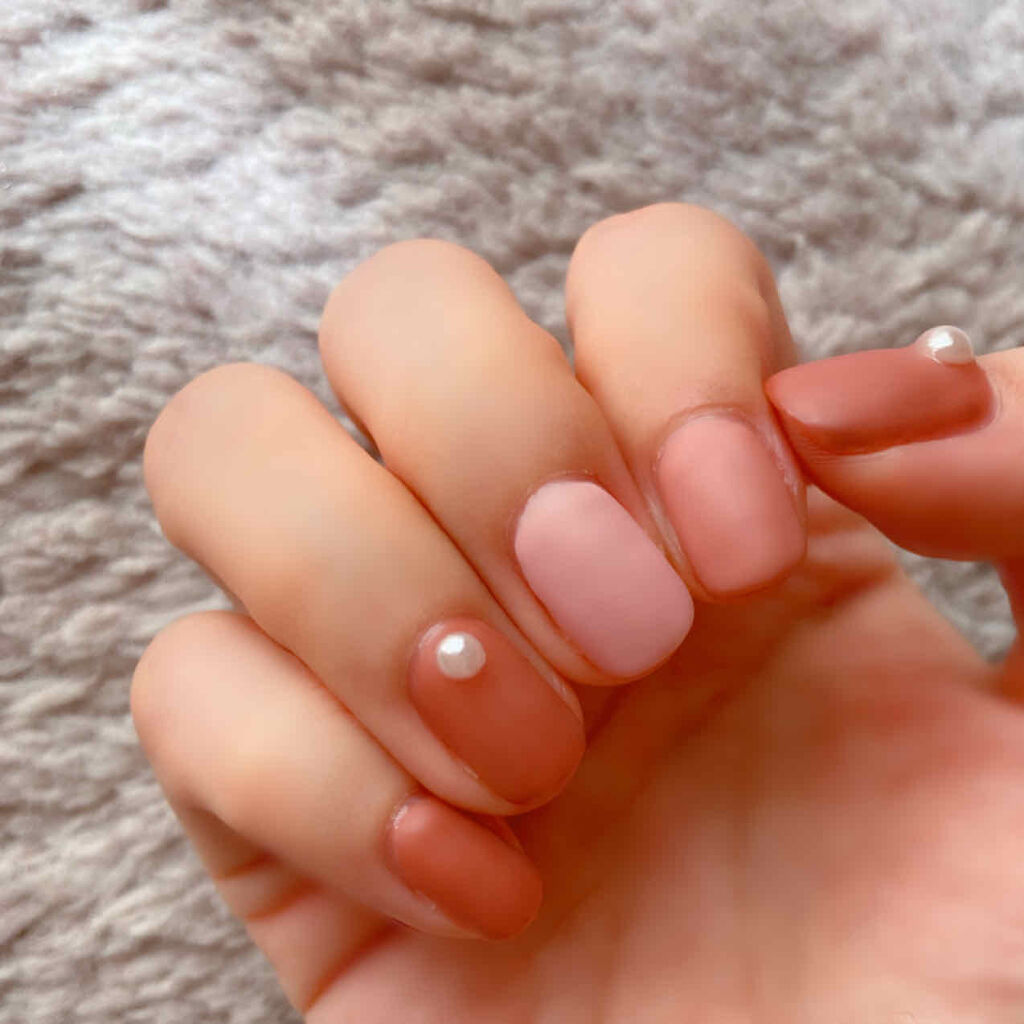 Shジェルネイル ライト対応 セリアを使った口コミ セルフネイル今回はマットネイルにしてみま By 𝖻𝗈𝗇𝗈 混合肌 代後半 Lips