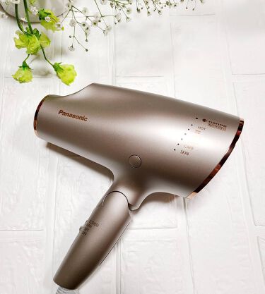 マニキュアを早く乾かしたい 乾かすまでの時間を短縮させる方法6選 Lips