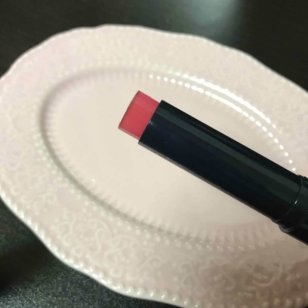 透明感のあるスティックが新しい