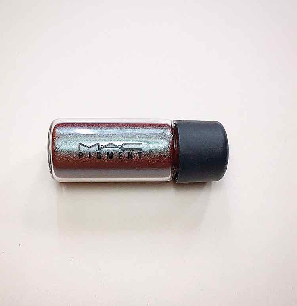 ピグメント M A Cの使い方を徹底解説 これは万能な粉です リトルマックシリーズの By Miumiu アトピー肌 代前半 Lips