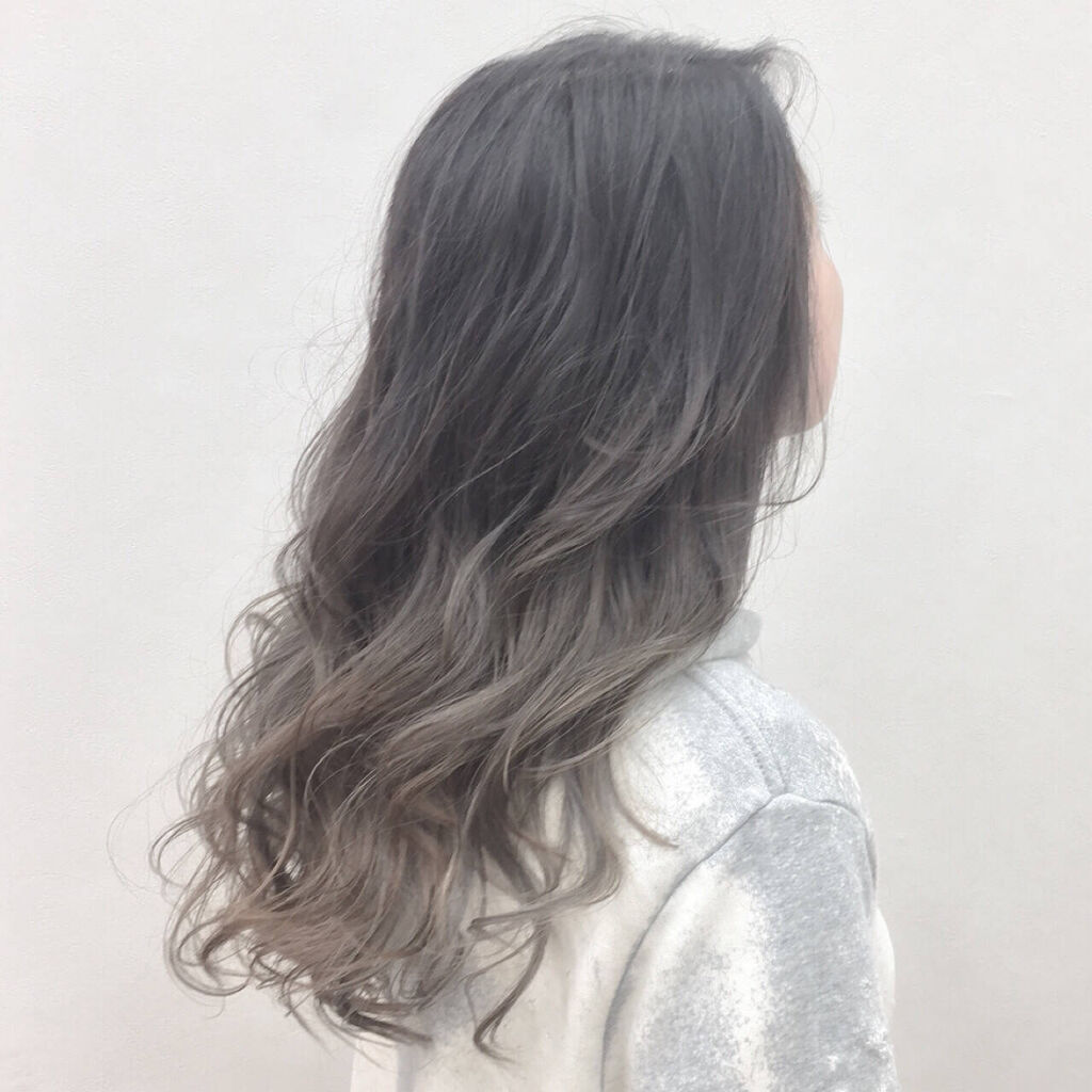 2022年はグレーの髪色が気分♡市販のヘアカラー人気のおすすめ7選|ブリーチあり・なし徹底比較!のサムネイル