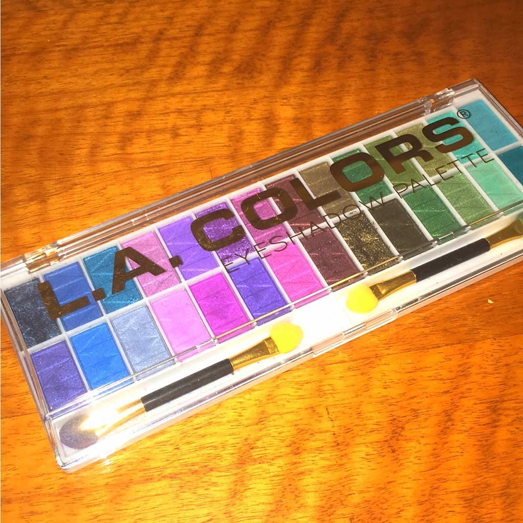28カラー アイシャドーパレット L A Colorsの口コミ ビバリーヒルズ1000円程度だっ By ポン 脂性肌 代前半 Lips