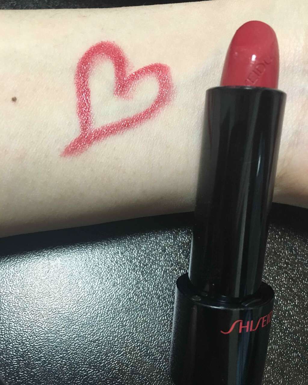 クリーミーな質感のSHISEIDO
