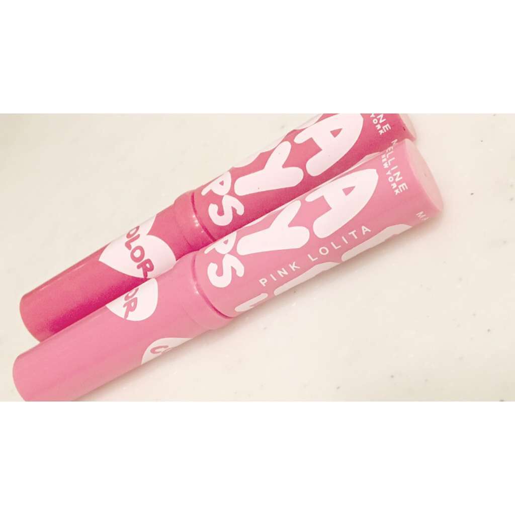リップクリームで自然なツヤと血色感をゲット