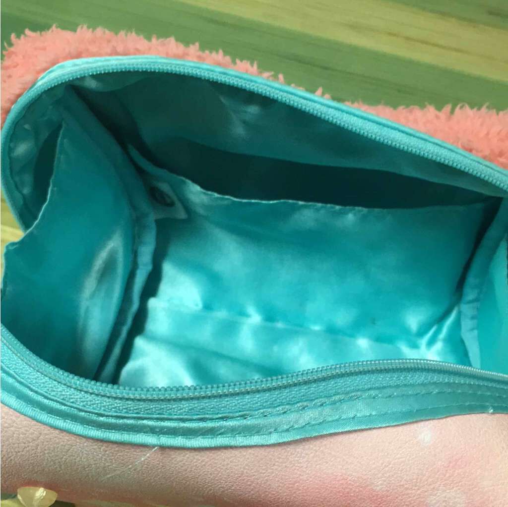 ディズニー ポーチ ディズニーストアの口コミ ディズニーポーチ アリエル このポーチは By ちみ 普通肌 10代前半 Lips