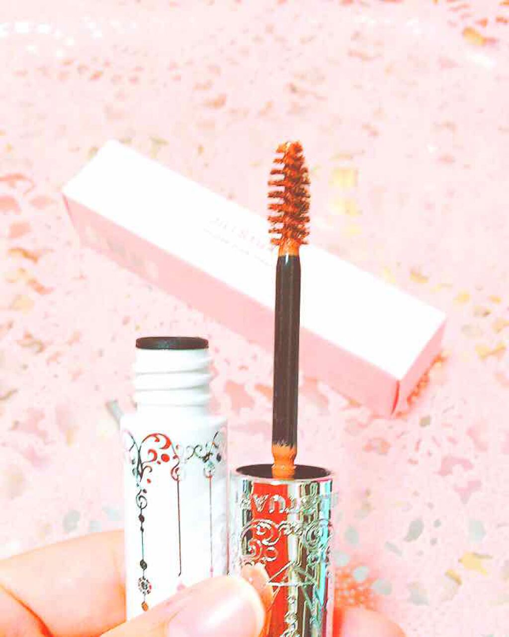 クリスタルフローラルブーケの香り|JILL STUART Beauty ムースブロウマスカラ