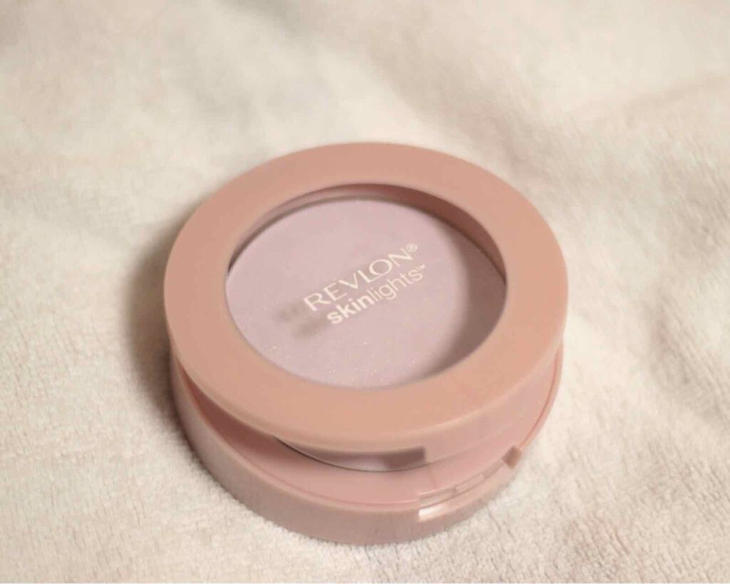ツヤ肌になれるREVLON