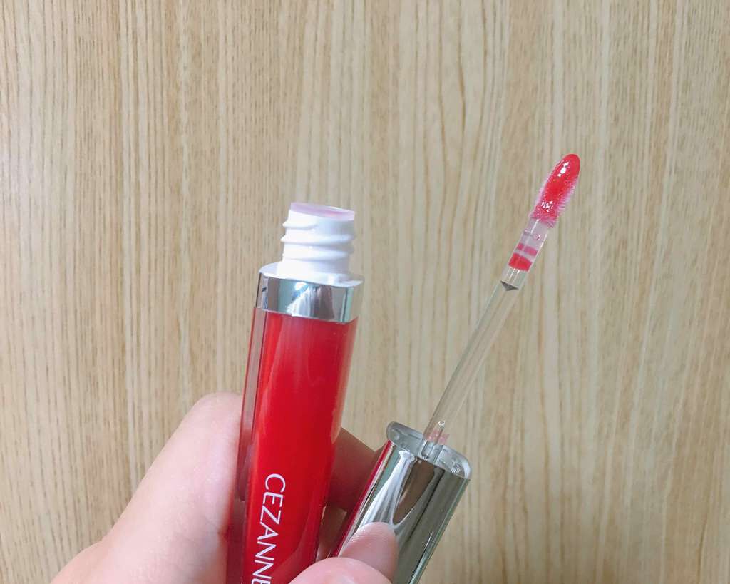 【03】大人っぽいツヤのあるレッド